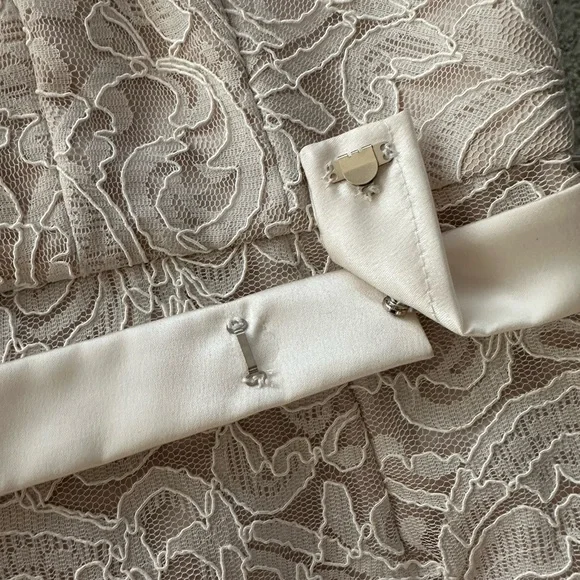 Elegant White Lace Dress with Belt - Picture 12 of 12